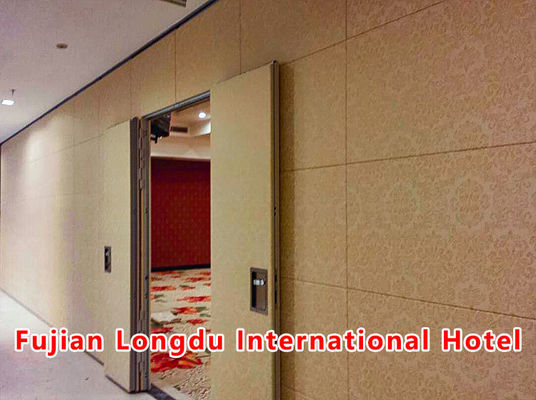 Goede prijs. Fujian Longdu International Hotel - Wood Partition Wall Panel: 65mm Thickness, 800N Sealing, 40N/m Magnetic for Flexible Space online