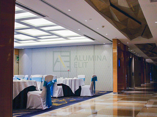 Goede prijs. Schuifbare scheidingswand met STC-classificatie 42-56dB geluidsisolatie en 6061-T6 profiel Q235 stalen frame online