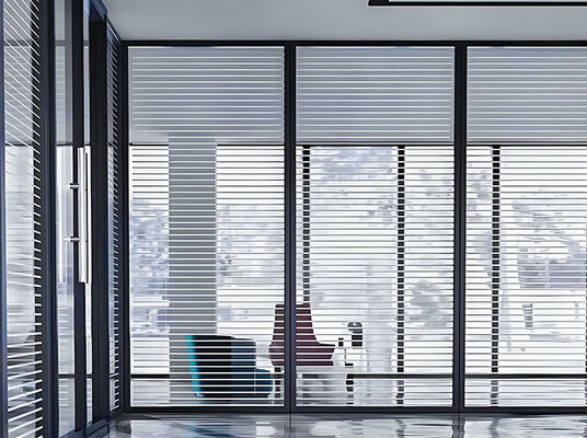 Goede prijs. Aluminium Frame Folding Glass Partition Wall with Single Glazed Design and 30-42dB Sound Insulation online