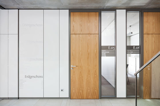 Gehard glijgglaspartition aluminium frame voor kantoor