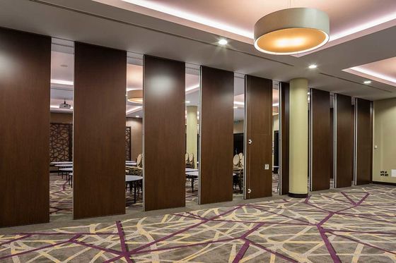 Acoustiek tot 4 meter hoog werkbaar verplaatsbaar scheidingsmuur 68 mm