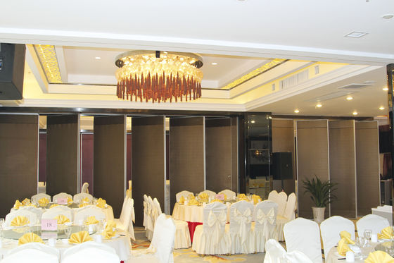 Hoogste ophanging Aluminium spoor vouwde afscherming muren Glas bewegende muur
